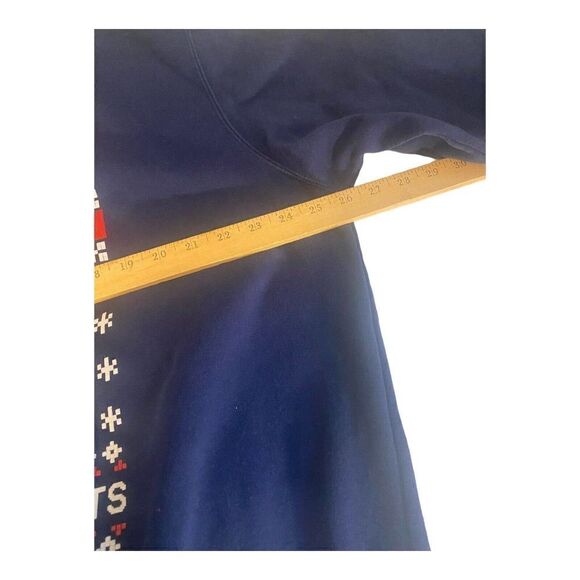 New England Patriots Men’s Sweatshirt Sz XL Majestic Winter Theme /Christmas - Picture 8 of 10